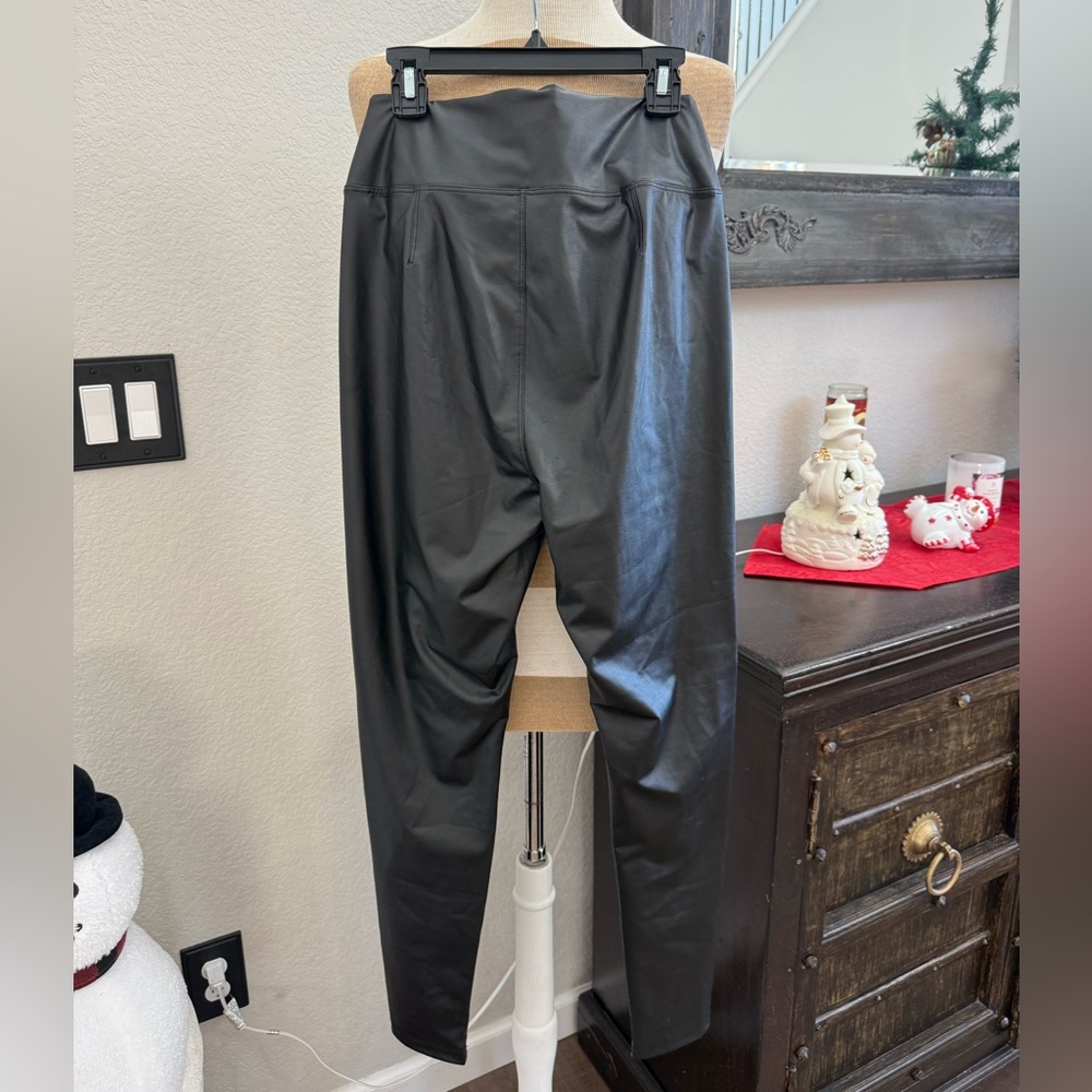Offline by Aerie Real Luxe faux leather leggings L - Picture 3 of 4